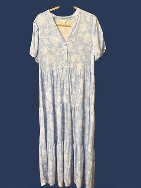 Caslon Maxie Dress Short Sleeve Blue White Empire Waist Tiered Button V Neck